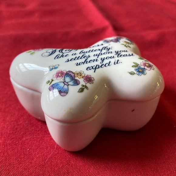 Butterfly trinket box - vintage Avon - Picture 2 of 6